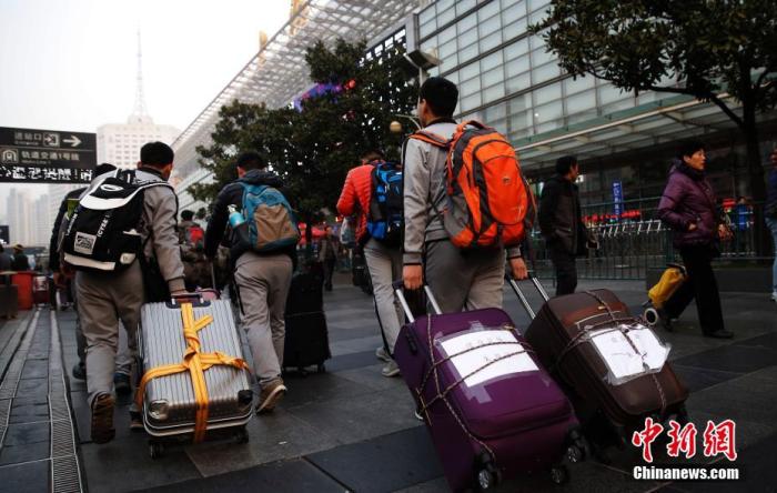 2020春运大幕开启 多部门联动应对30亿人次大迁徙