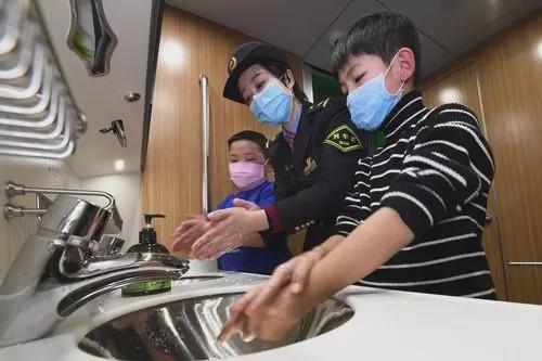 病毒能在每天接触的物品上活多久?这篇科普有参考