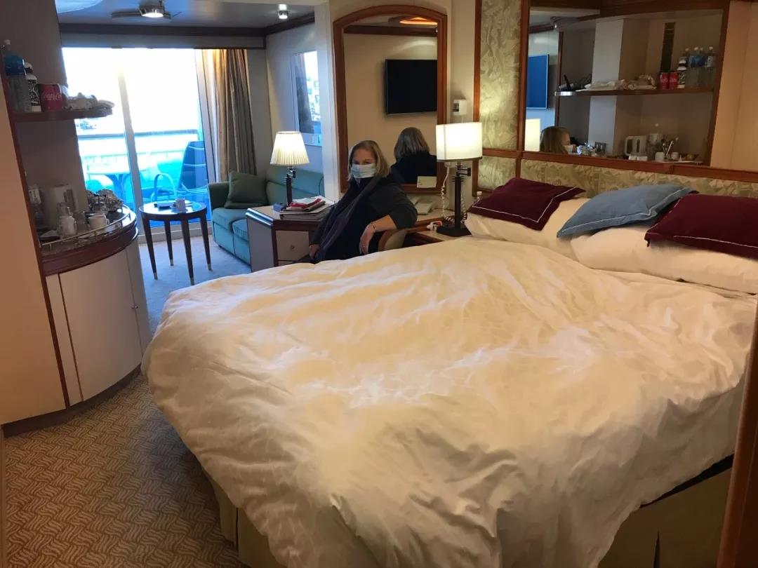 搭载3711人的钻石公主号邮轮上 到底在发生什么?