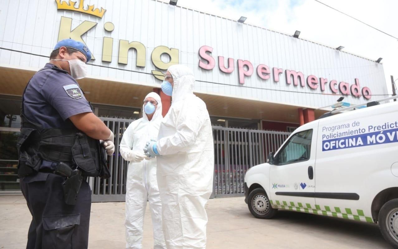 Clausuran supermercado chino en San Carlos
