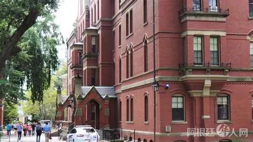 资料图:受疫情影响 哈佛等名校休学( 美国《世界日报》 唐嘉丽 摄) 资料图:受疫情影响 哈佛等名校休学( 美国《世界日报》 唐嘉丽 摄)