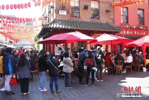 资料图：伦敦唐人街。中新社记者 张平 摄