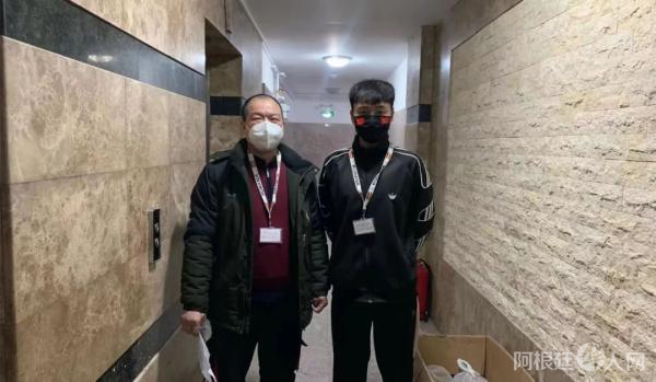 鲁梦珂(右)和李小峰。 鲁梦珂(右)和李小峰。