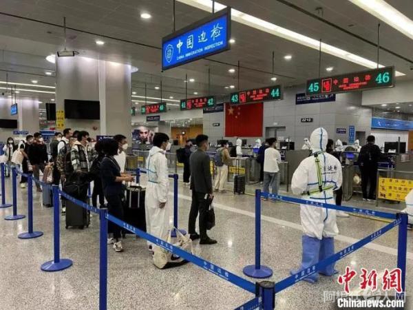 资料图：机场口岸。　上海机场边检站供图