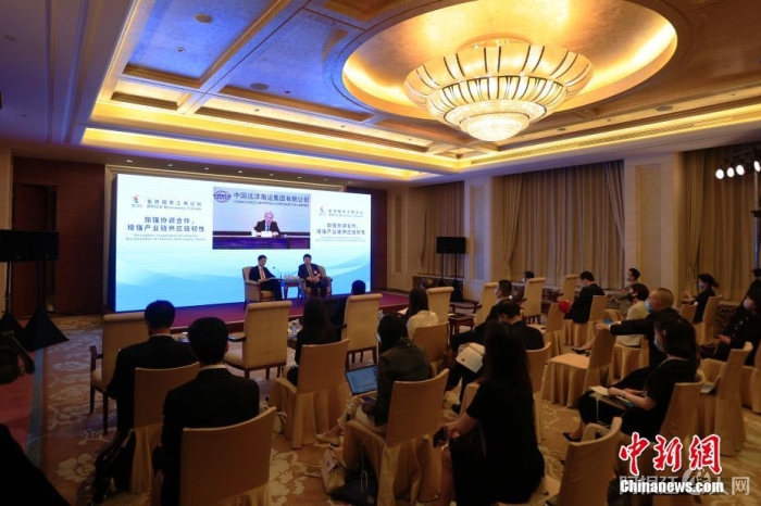 6月22日，2022年金砖国家工商论坛举行“加强协调合作，增强产业链供应链韧性”专题研讨。中新社记者 韩海丹 摄