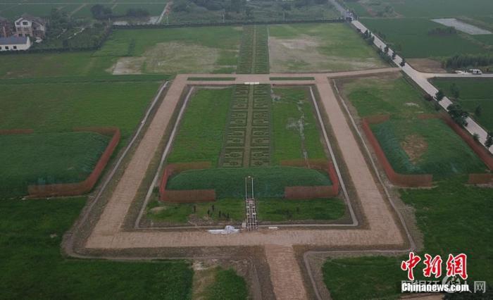 资料图：浙江杭州，航拍良渚古城遗址公园。中新社记者 王刚 摄