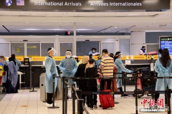 资料图：加拿大多伦多皮尔逊国际机场。中新社记者 余瑞冬 摄