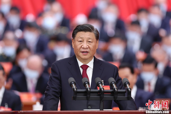 10月16日,中国共产党第二十次全国代表大会在北京人民大会堂开幕。习近平代表第十九届中央委员会向大会作报告。 <a target='_blank' href='/'>中新社</a>记者 盛佳鹏 摄 10月16日,中国共产党第二十次全国代表大会在北京人民大会堂开幕。习近平代表第十九届中央委员会向大会作报告。 <a target='_blank' href='/'>中新社</a>记者 盛佳鹏 摄