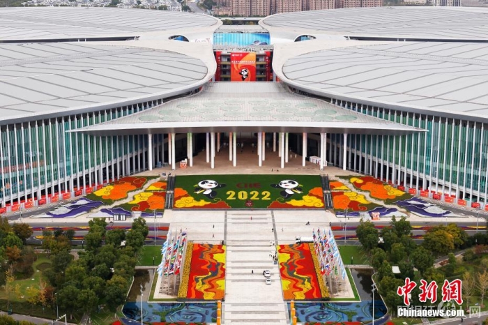 11月1日，航拍国家会展中心(上海)。第五届中国国际进口博览会将于11月5日至10日在国家会展中心(上海)举办。殷立勤 摄