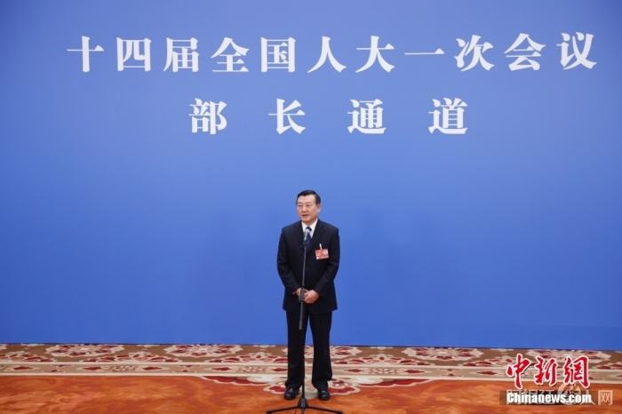 图为住房和城乡建设部部长倪虹接受媒体采访。中新社记者 韩海丹 摄