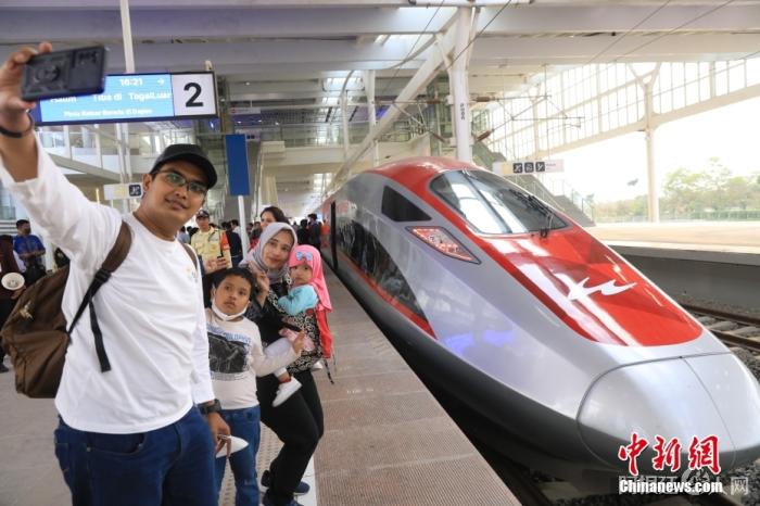 印尼雅加达至万隆高速铁路正式开通运营。<a target='_blank' href='/'>中新社</a>记者 李志全 摄