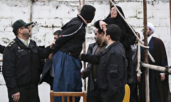 伊朗童婚新娘结婚3年后杀死丈夫 被判死刑惹争议