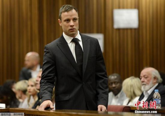 据路透社报道，北京时间21日下午，南非法院就“刀锋战士”皮斯托瑞斯枪杀女友一案作出宣判，皮斯托瑞斯被判处五年监禁。