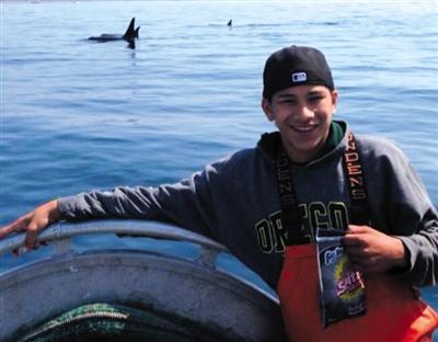 美中学生餐厅枪杀朋友后自杀 向多名朋友连开8枪