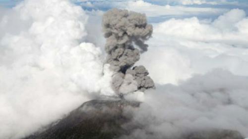 图里亚尔瓦火山喷发哥斯达黎加紧急大规模疏散