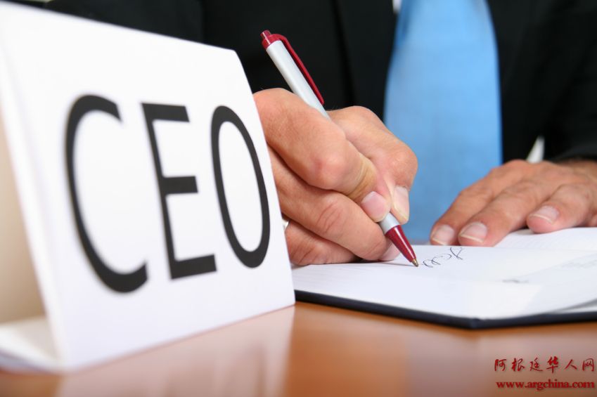 CEO-signing-contract1.jpg
