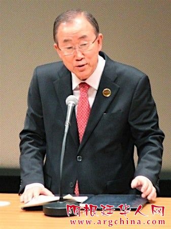 图为潘基文在联合国世界防灾会议上发表演讲。