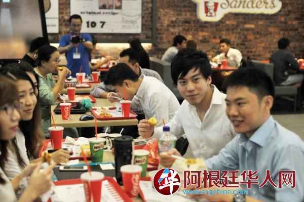 缅甸迎来首家KFC:排队3小时花1个月工资吃1餐