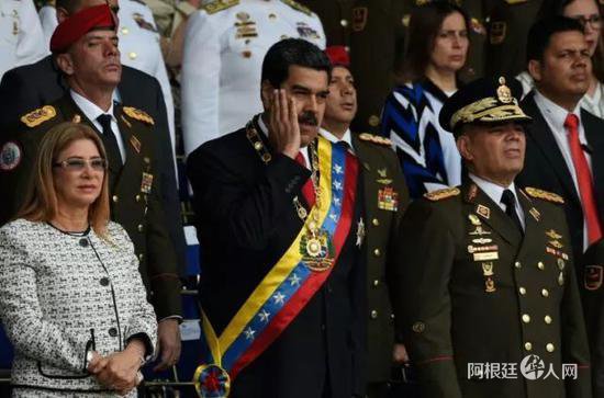 1534242451881086.jpg 55e0286f0304f02e2157e72e98971787.jpg