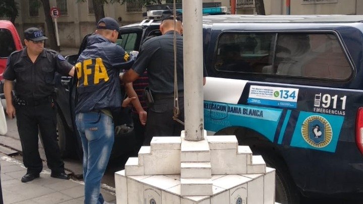 2356799825.jpg 11.jpg