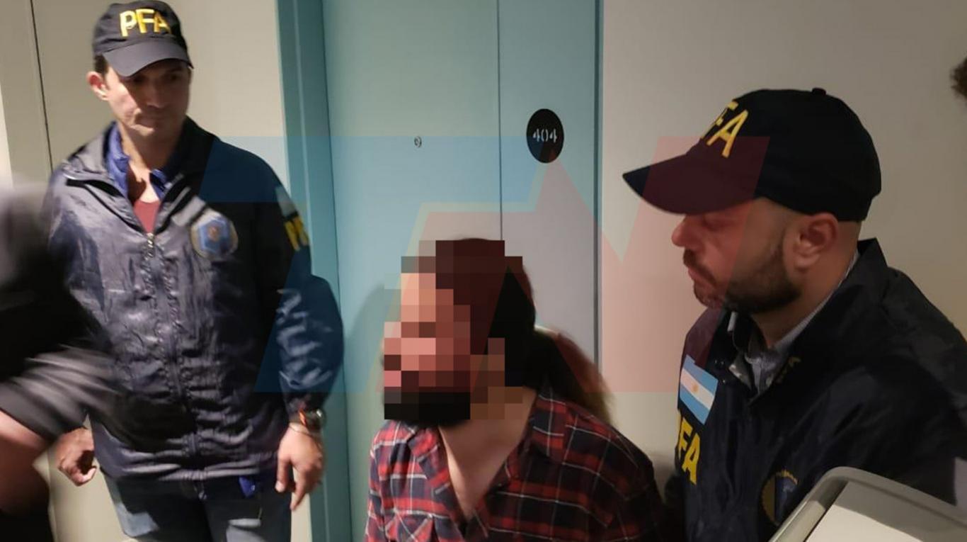 1834538891.jpg 21.jpg