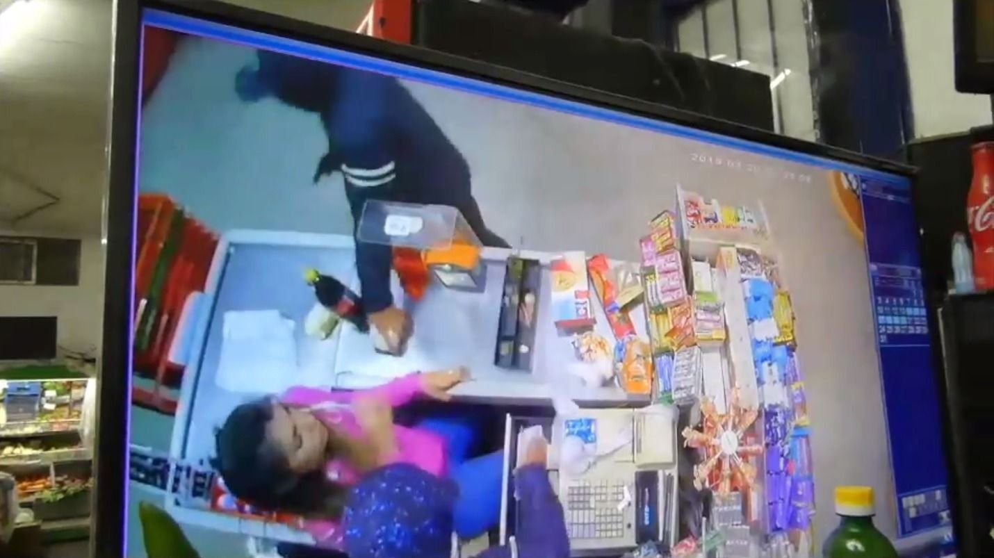 2215247393.jpg 11.jpg