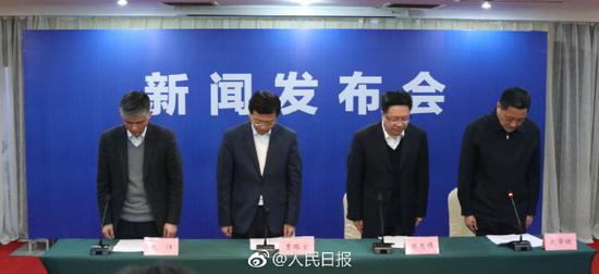 2233815037.jpg 90bbfdffdcac44eaad161d2e790160a5.jpg