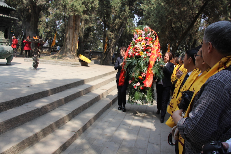 0473806193.jpg 97.jpg