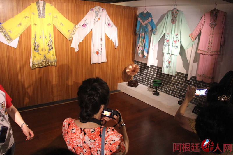 2134866747.jpg IMG_3875.JPG