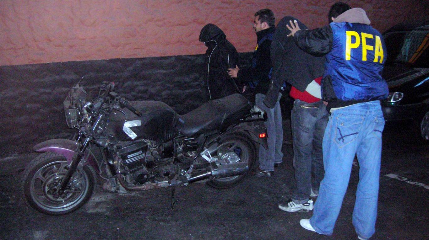3124440083.jpg motochorros-telam.jpg