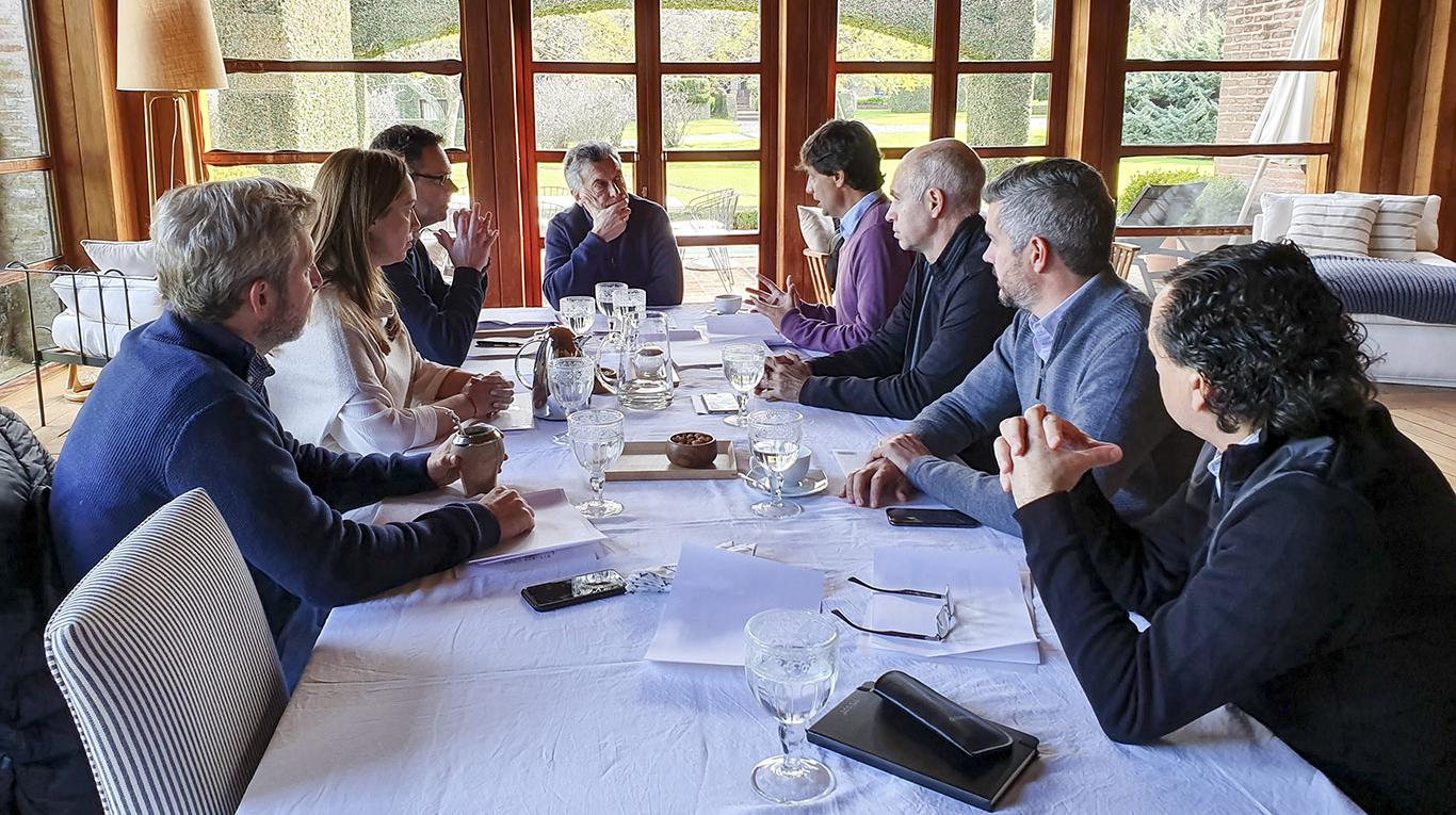 0250360467.jpg 11.jpg