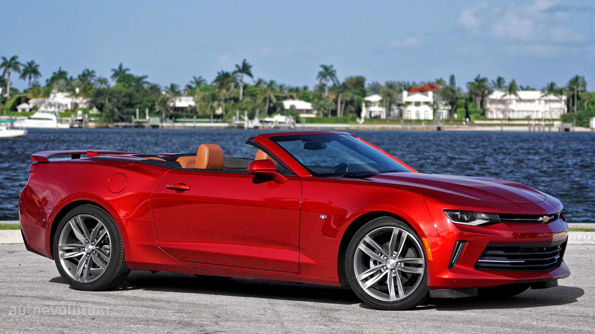 driven-2016-chevrolet-camaro-rs-convertible-112022_1.jpg