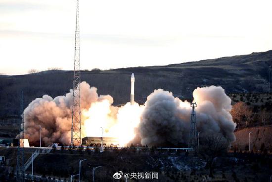 0751053931.jpg caea841cd5994b5fb708b4e13c300e95.jpg