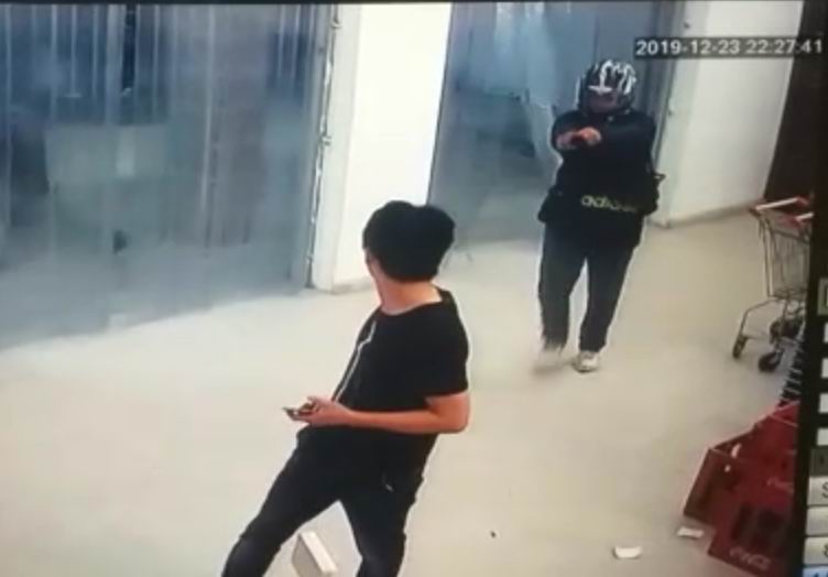 2825315145.jpg EPC271219-010F06.jpg