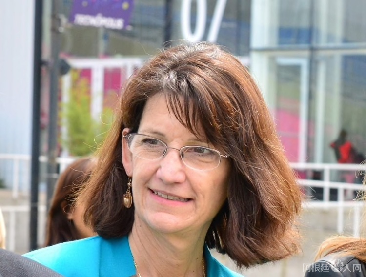 MICLP4WIE5DNBPPICNT4AQN64Q