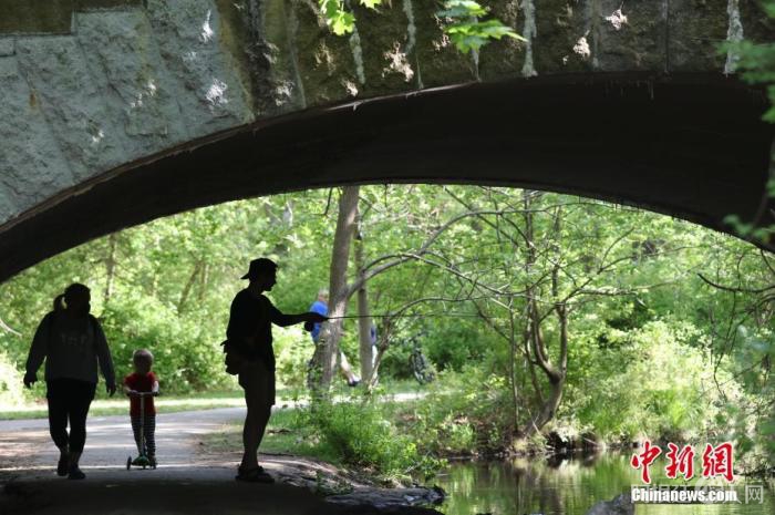 5f6b03bf851e4bc7be458038961fd5ae