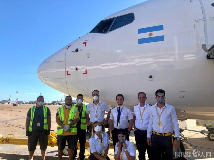 uno-de-los-dos-vuelos___RnHopiK1y_720x0__1 uno-de-los-dos-vuelos___RnHopiK1y_720x0__1