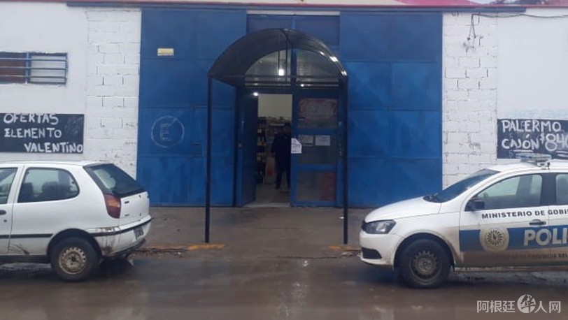 504114_216 504114_216