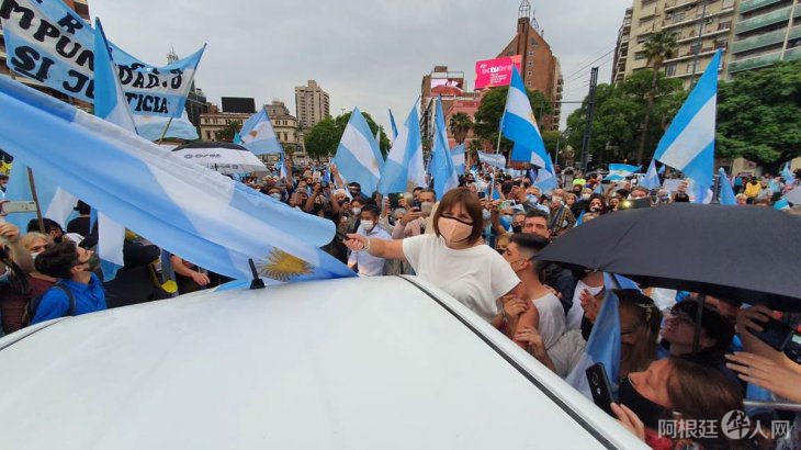 presente-patricia-bullrich-viajo-cordoba-participar-del-banderazo-contra-el-gobierno presente-patricia-bullrich-viajo-cordoba-participar-del-banderazo-contra-el-gobierno