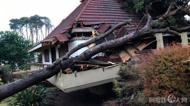 pinamar-tromba-marina-temporal-destrosos (2) pinamar-tromba-marina-temporal-destrosos (2)