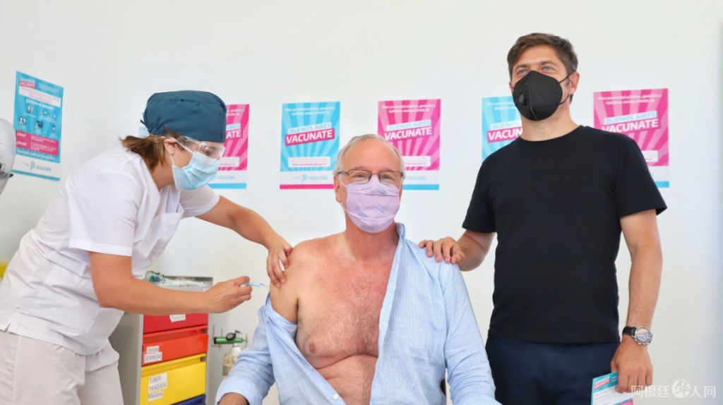 vacuna-mayores-60-daniel-gollan-fue-el-primero-recibirla