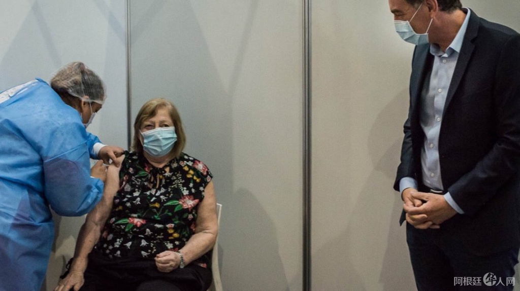 ciudad-prometio-vacunar-40000-personas-mas-80-anos-una-semana ciudad-prometio-vacunar-40000-personas-mas-80-anos-una-semana