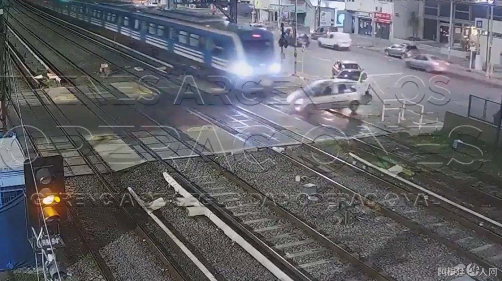 tren-sarmiento-accidente-ramos-mejia tren-sarmiento-accidente-ramos-mejia