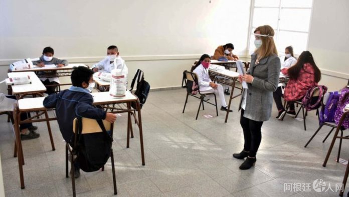 clases-696x393 clases-696x393