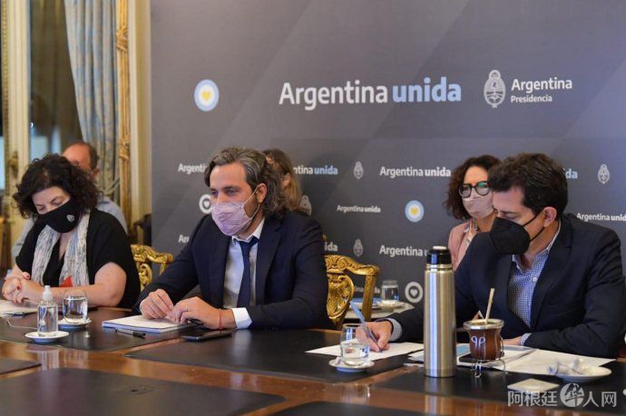 reunion-vizzotti-cafierojpg reunion-vizzotti-cafierojpg