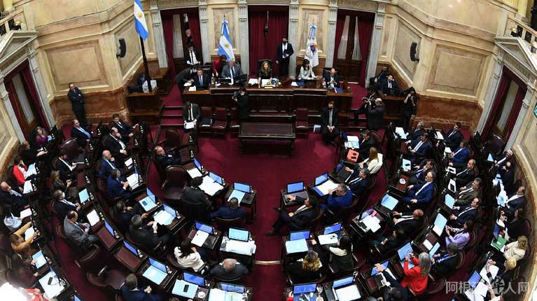 SIXO7RMHQJAVVEC3PGWHA4Z7IU