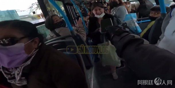 robo-motociclista-celular