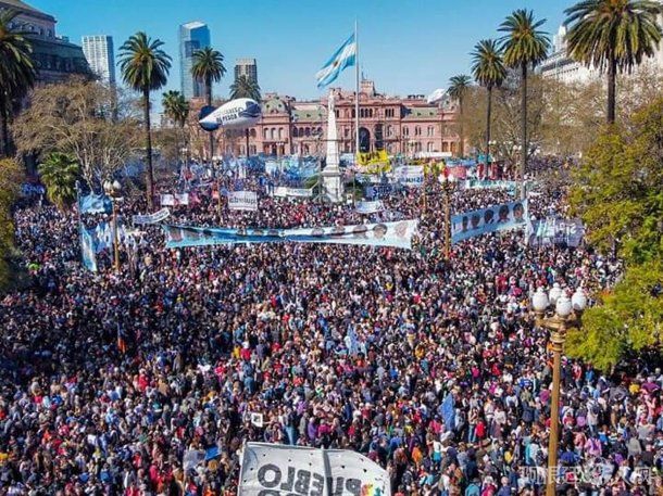 plaza-mayo plaza-mayo