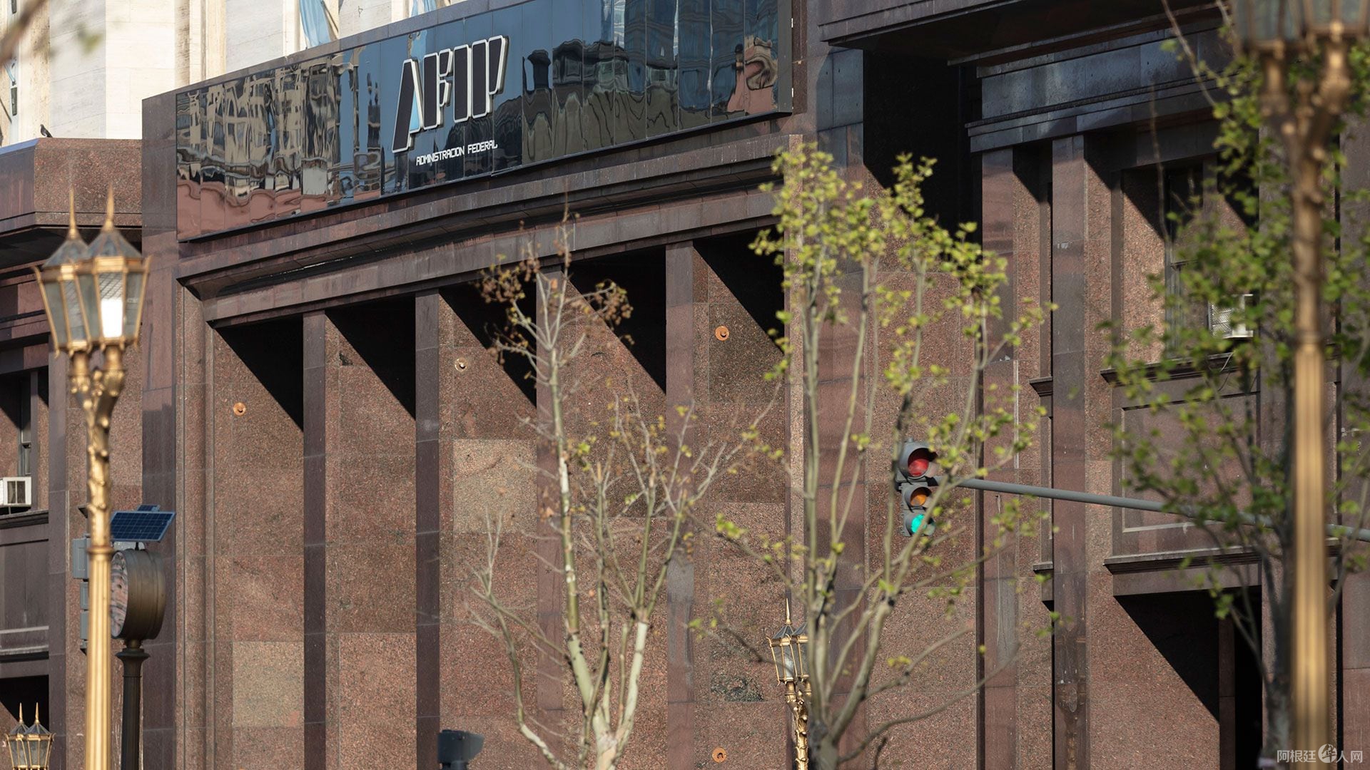 2RMWACZHUBA2LOC4QFLRAXGYKI-2