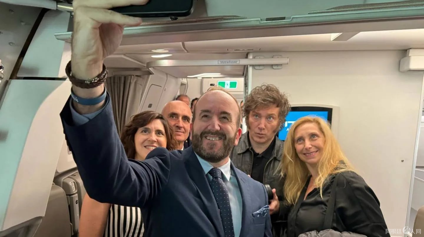 HAK4S4AGL5CTTFWLKYZLZAXZJ4 HAK4S4AGL5CTTFWLKYZLZAXZJ4